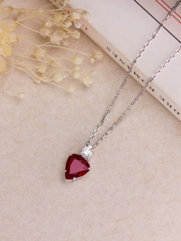 Collier en rubis