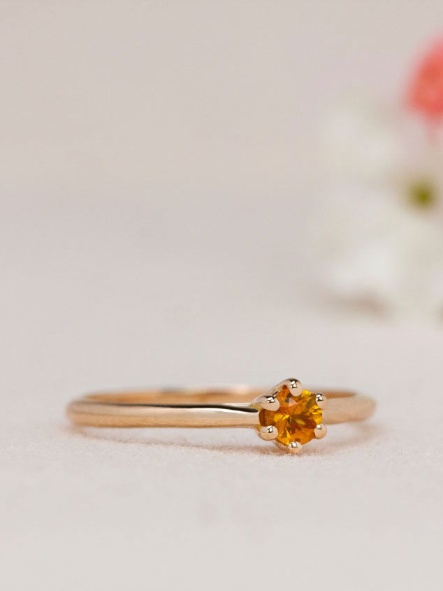Bijou saphir de couleur