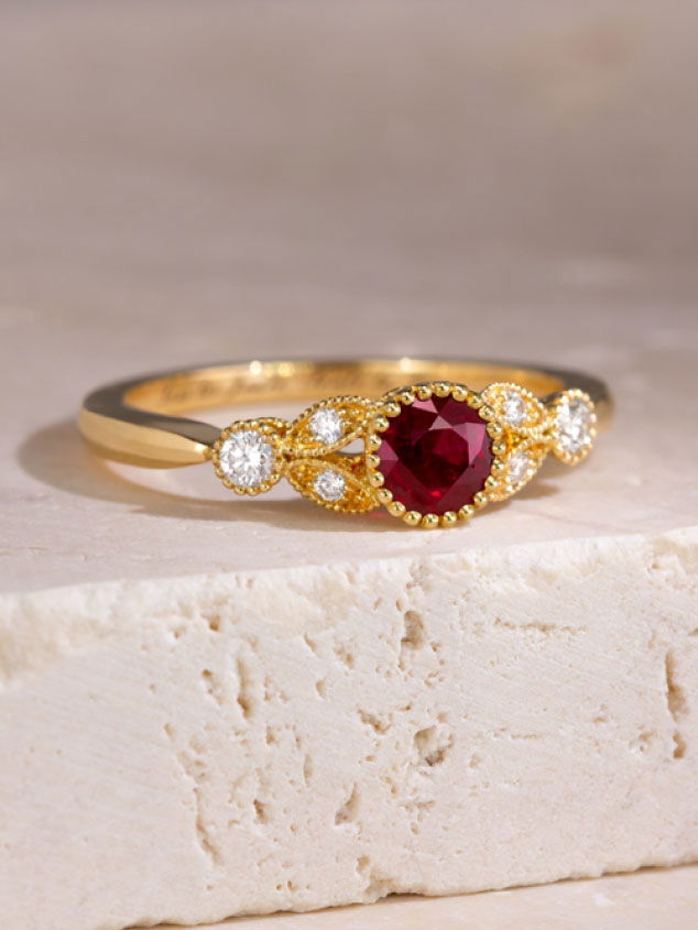 Bijou en rubis