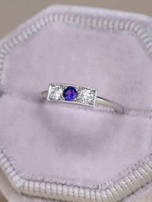 Bijou saphir violet