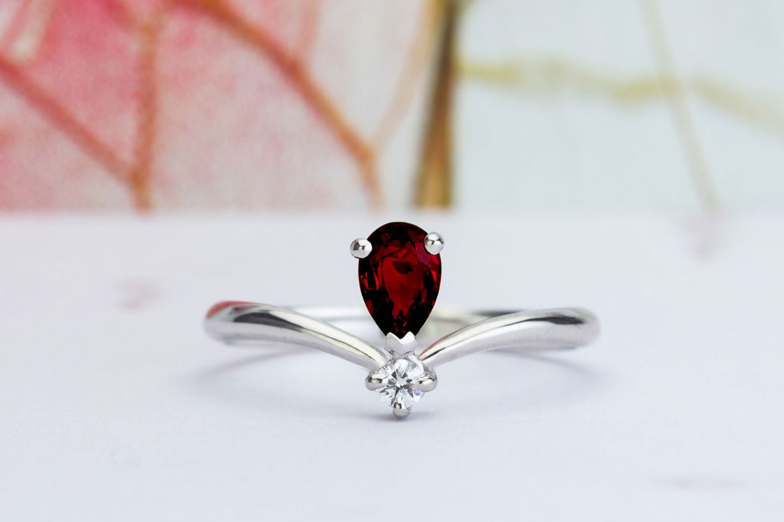Solitaire Isadora Grenat