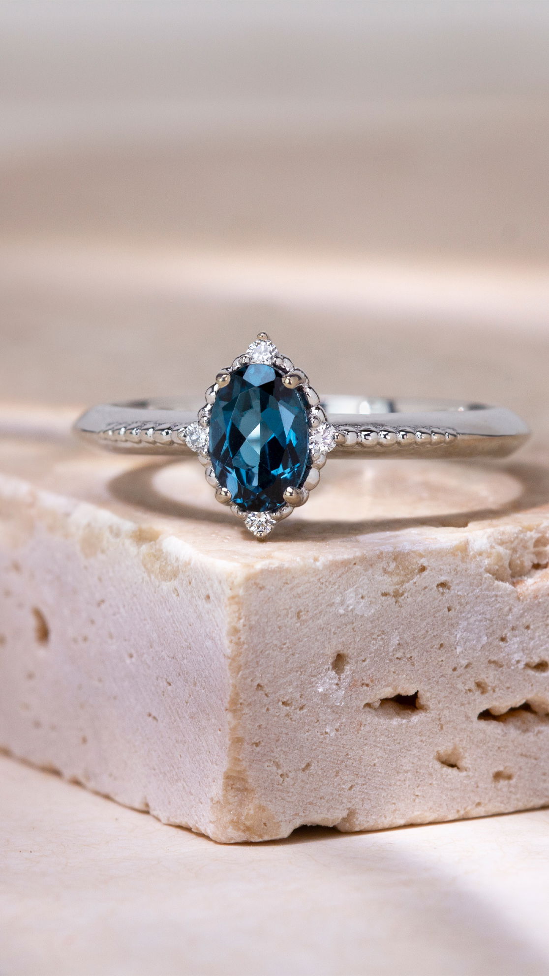 La topaze bleue et la tanzanite